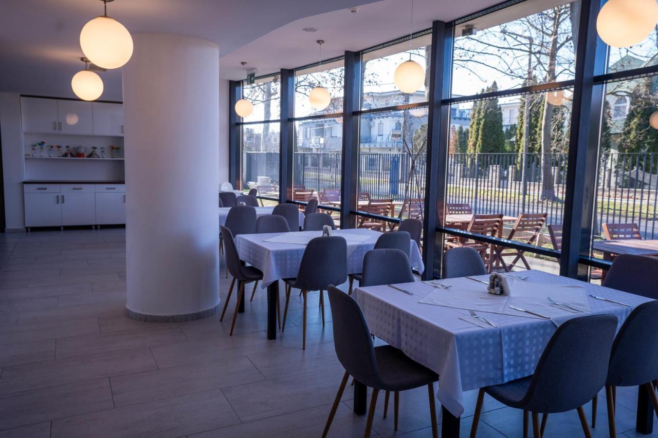 Zamardi Tok Hotel Ngoại thất bức ảnh